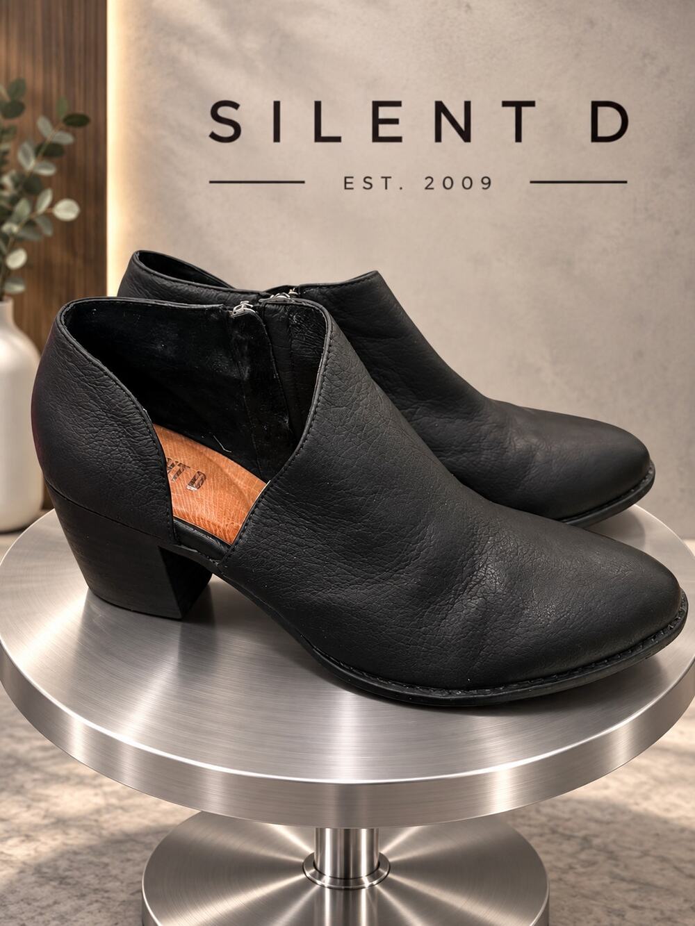 Silent D Bichon Black Leather Cutout Ankle Booties EU 38 US 7-7.5